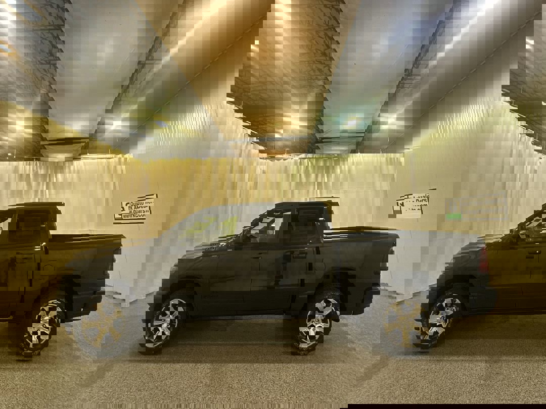 2025 Ram 1500 Tradesman photo 2