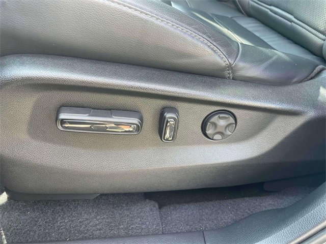 2021 Honda CR-V Hybrid Touring photo 17
