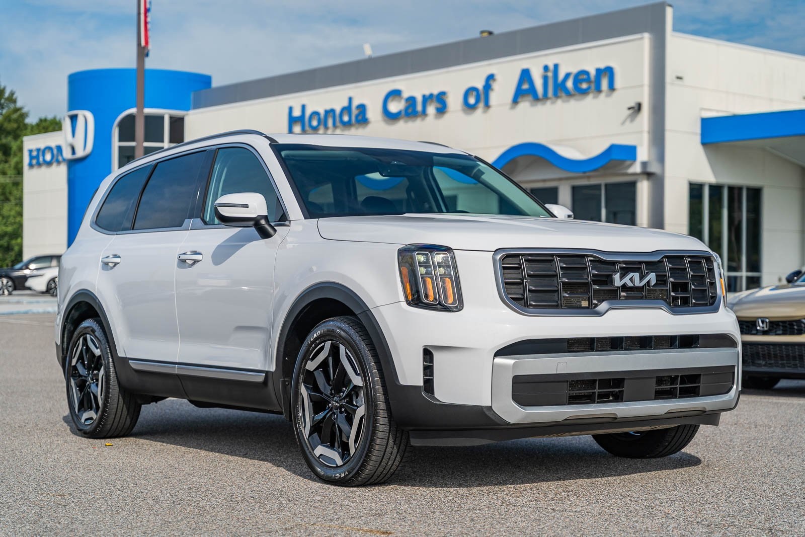 2024 Kia Telluride S's photo