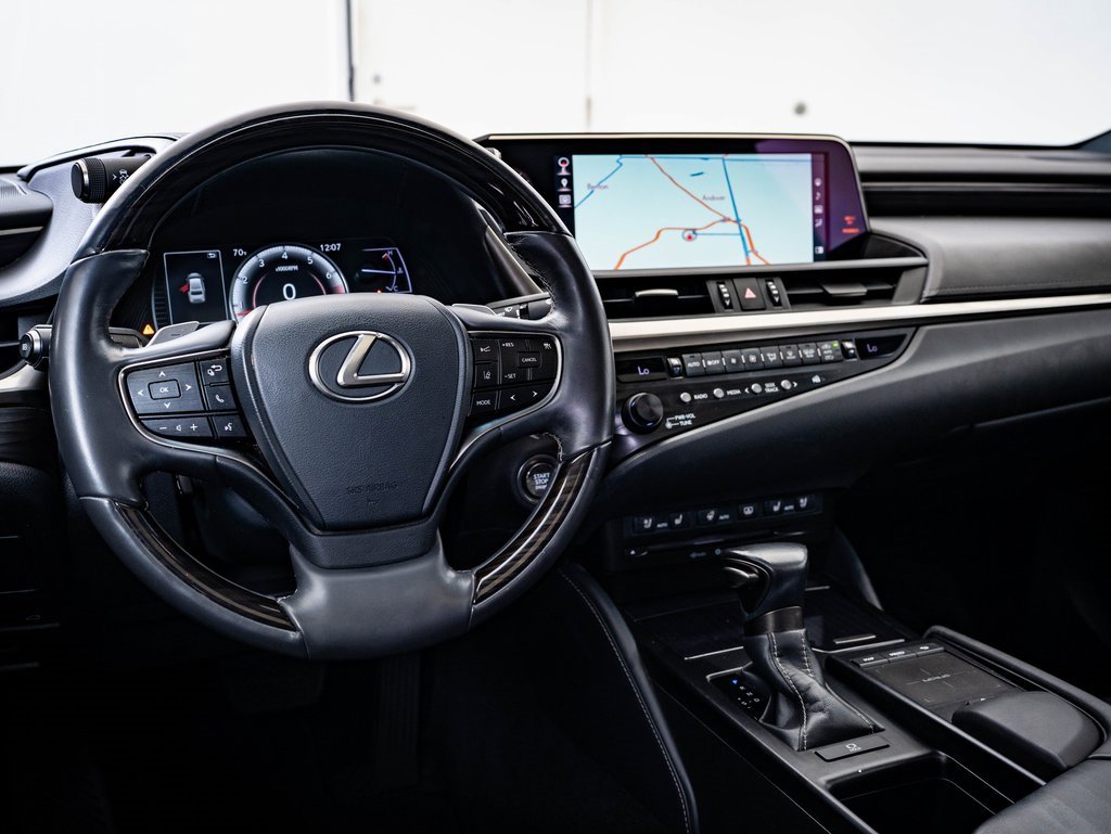 2019 Lexus ES 350 photo 4