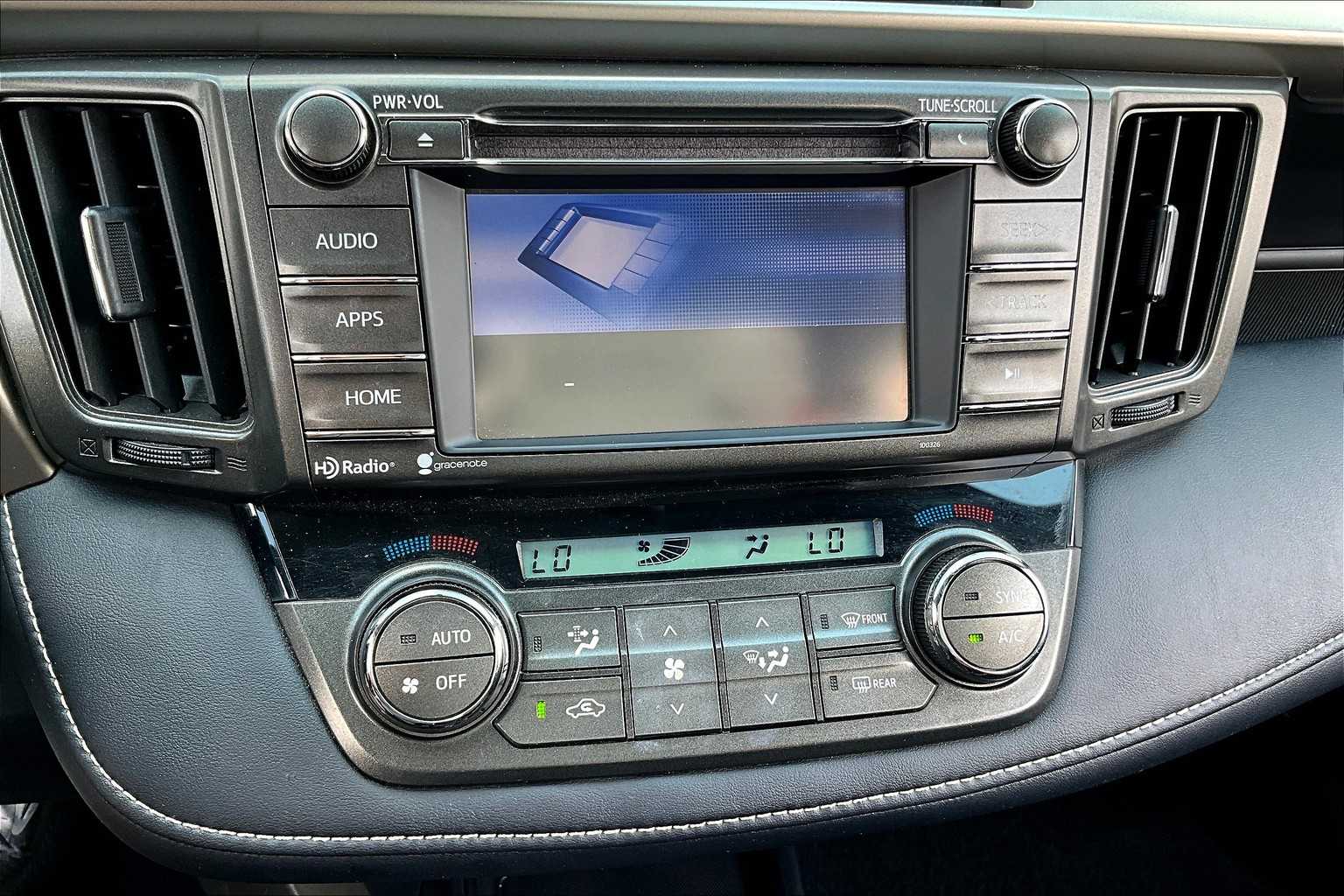 2014 Toyota RAV4 XLE photo 30