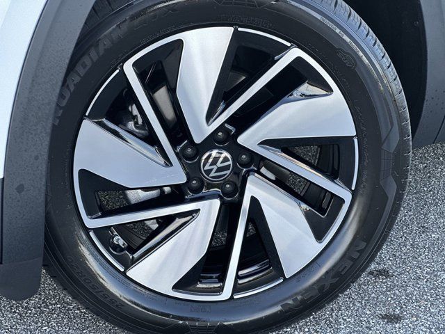 2026 Volkswagen Atlas SEL photo 2