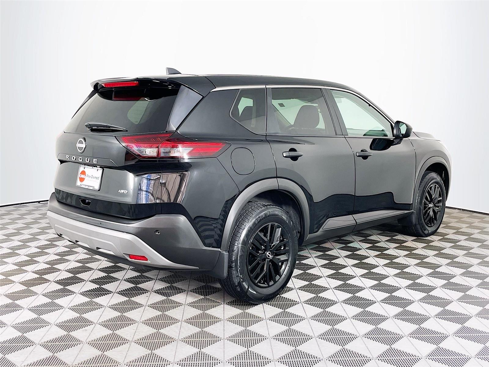 2023 Nissan Rogue S photo 3