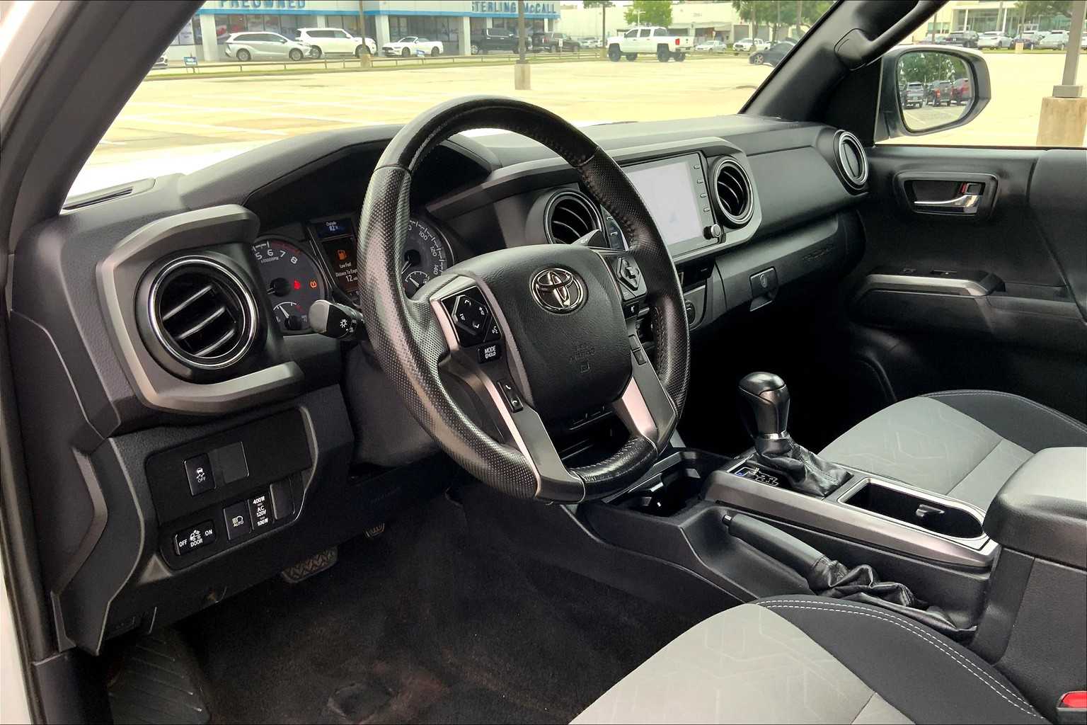 2021 Toyota Tacoma TRD photo 15