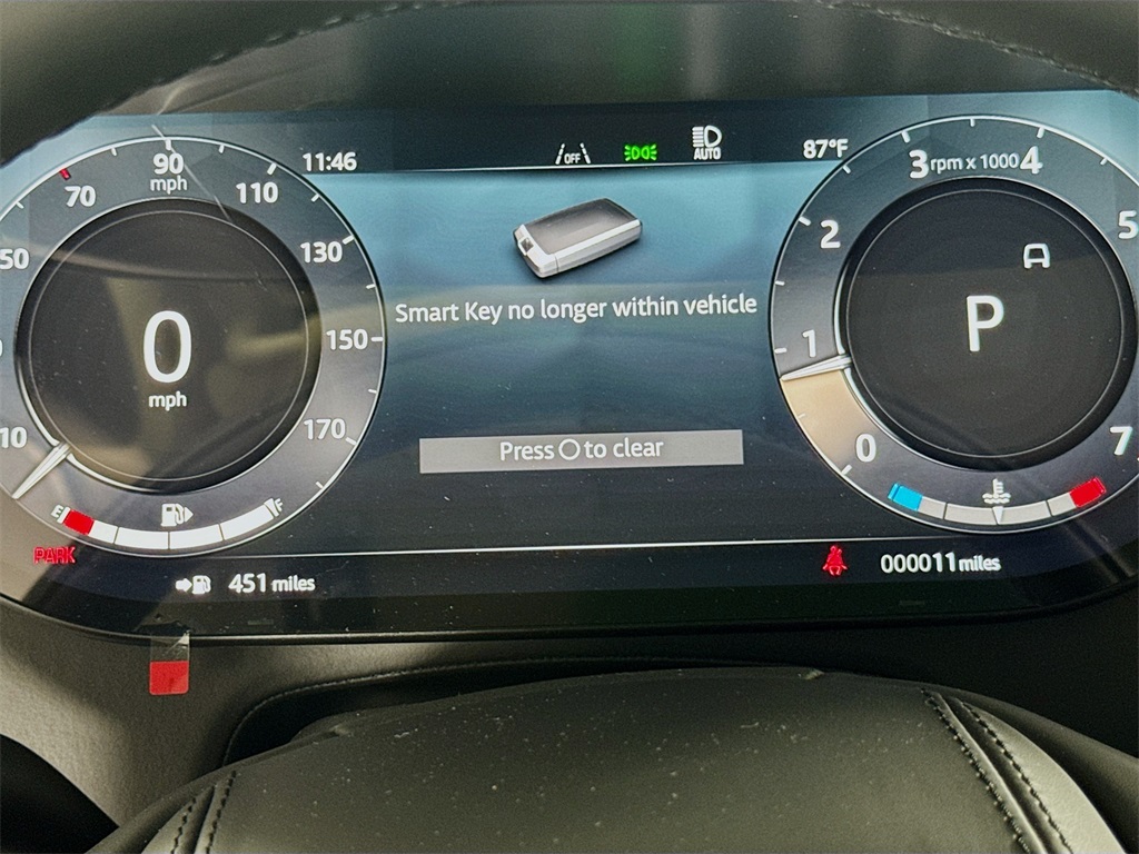 2025 Land Rover Range Rover SE photo 9