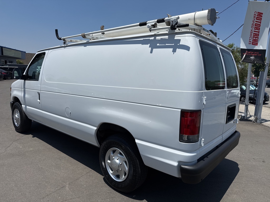 2009 Ford E-250 photo 3