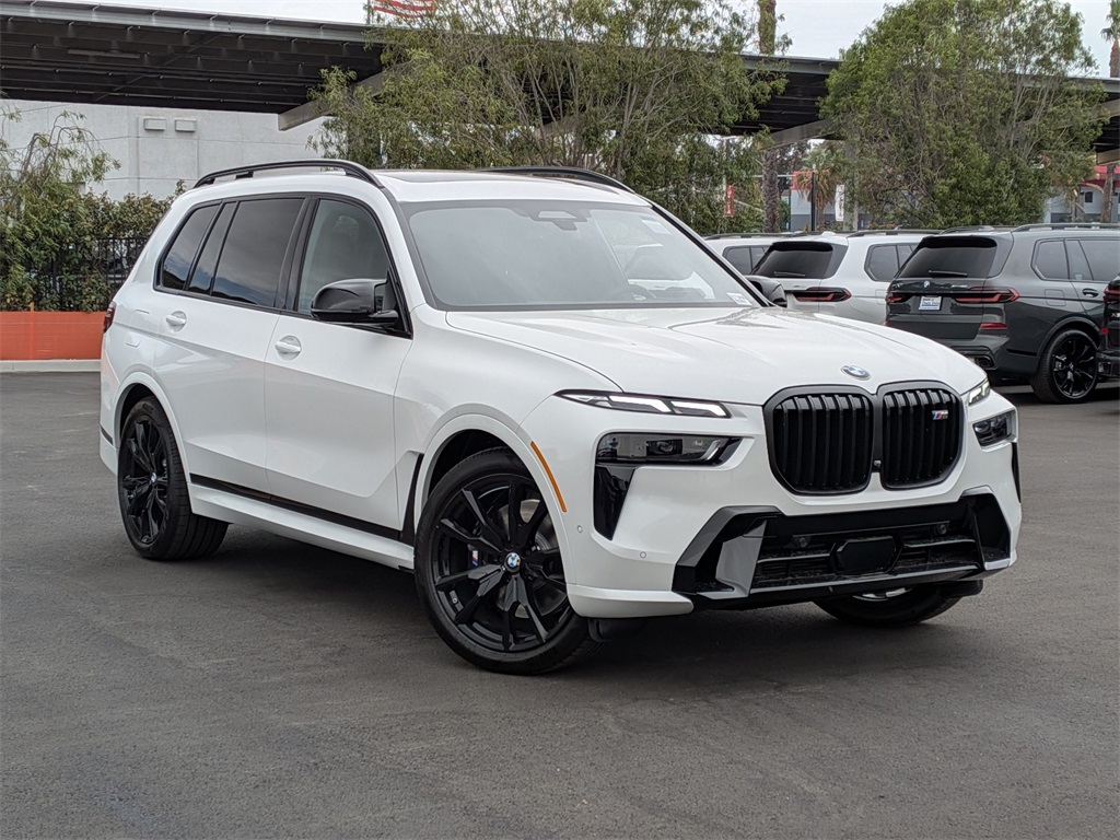 2026 BMW X7 M60i's photo