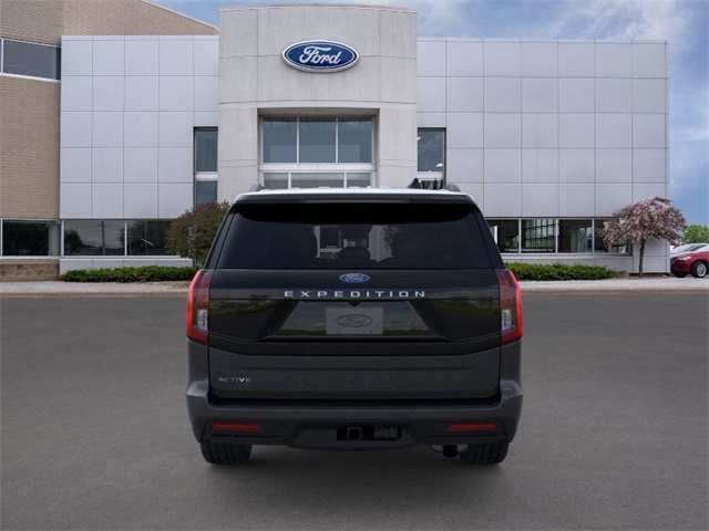 2025 Ford Expedition photo 4