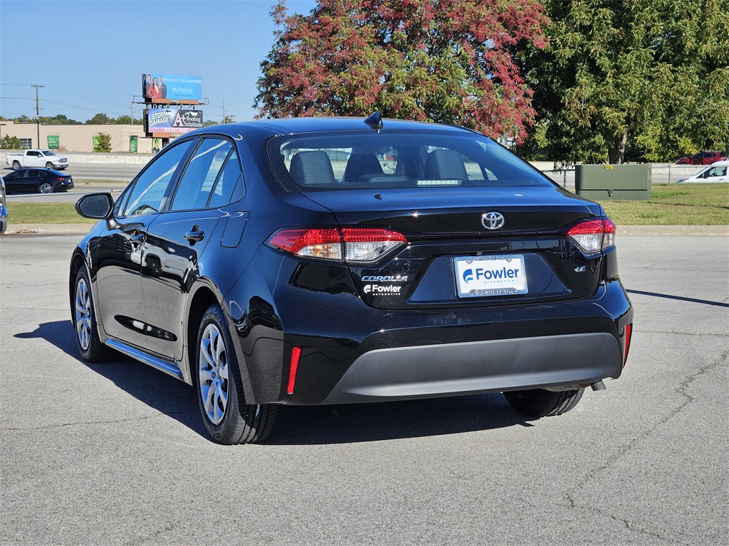 2023 Toyota Corolla LE photo 4