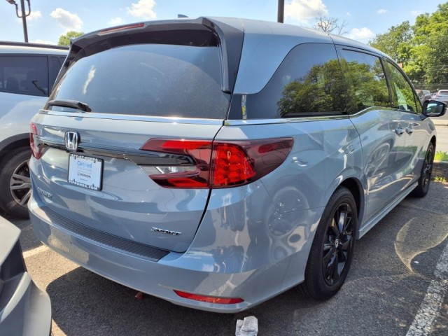 2024 Honda Odyssey Sport photo 4