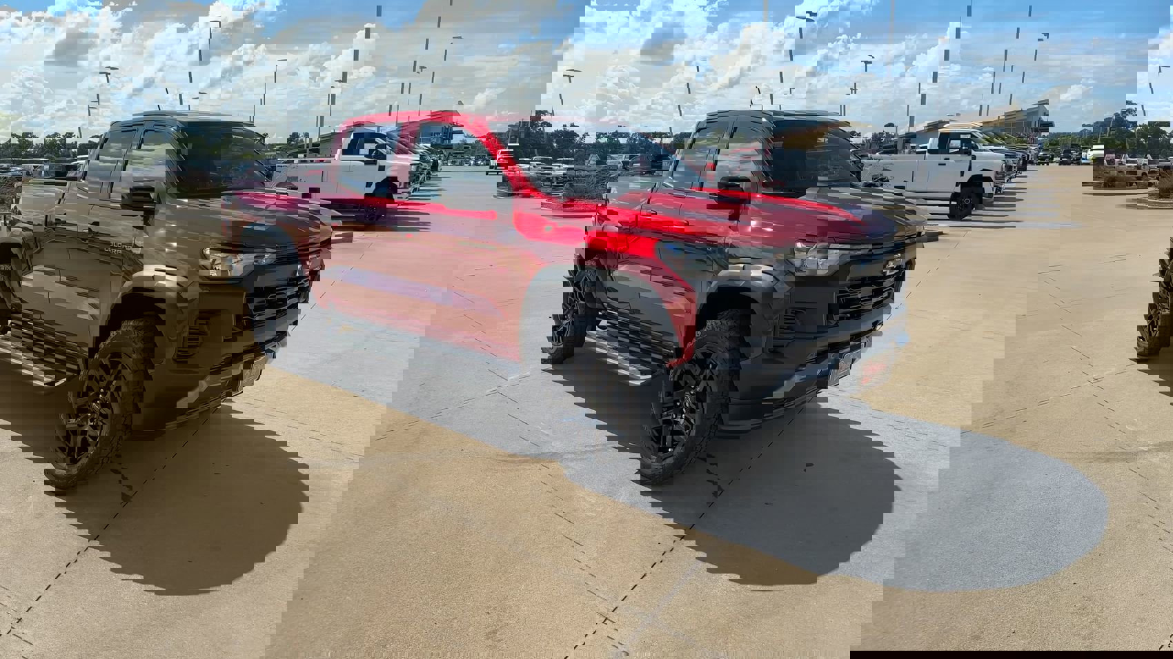 2024 Chevrolet Colorado Trail Boss photo 2