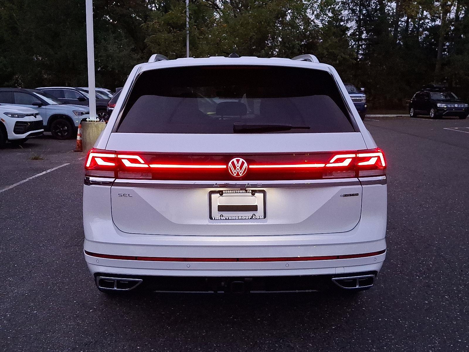 2026 Volkswagen Atlas SEL Premium R-Line photo 4