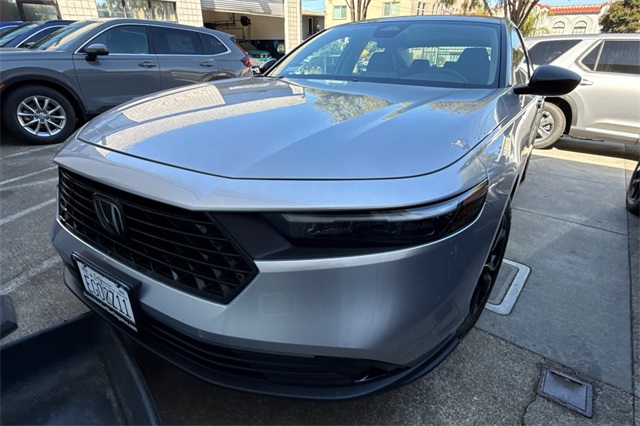 2025 Honda Accord SE photo 4