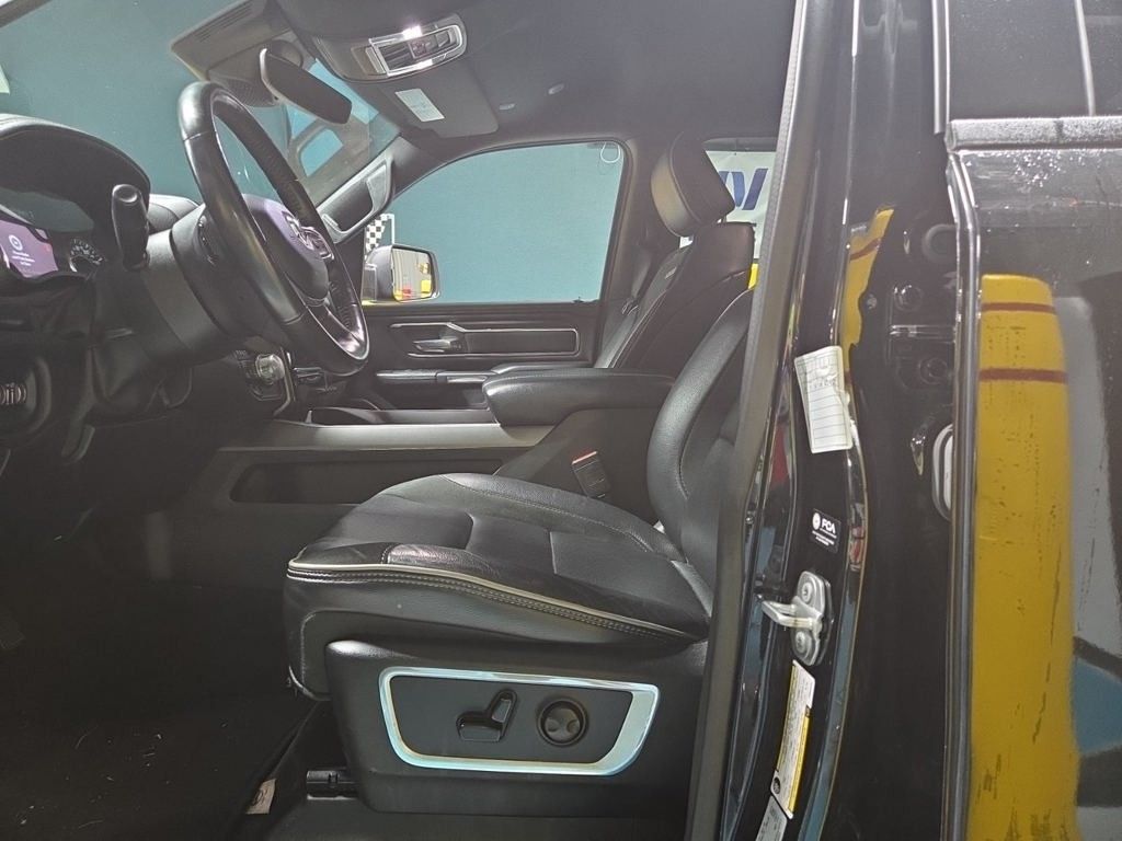 2023 Ram 1500 Laramie photo 3