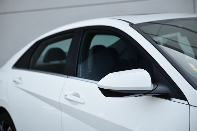 2024 Hyundai Elantra SEL photo 4