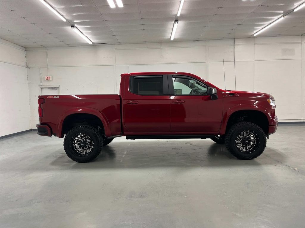 2025 Chevrolet Silverado 1500 RST photo 2