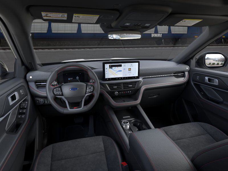 2025 Ford Explorer ST photo 8