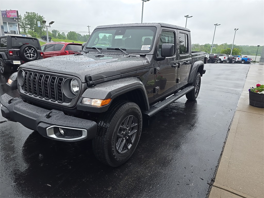 2025 Jeep Gladiator Sport S photo 4