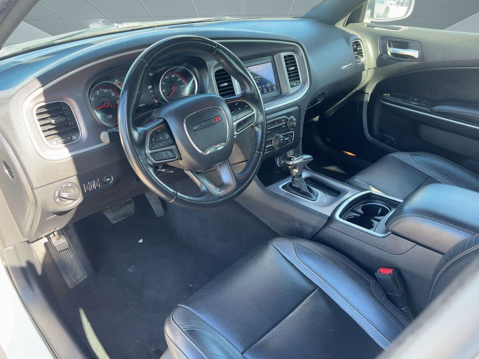 2022 Dodge Charger SXT photo 3