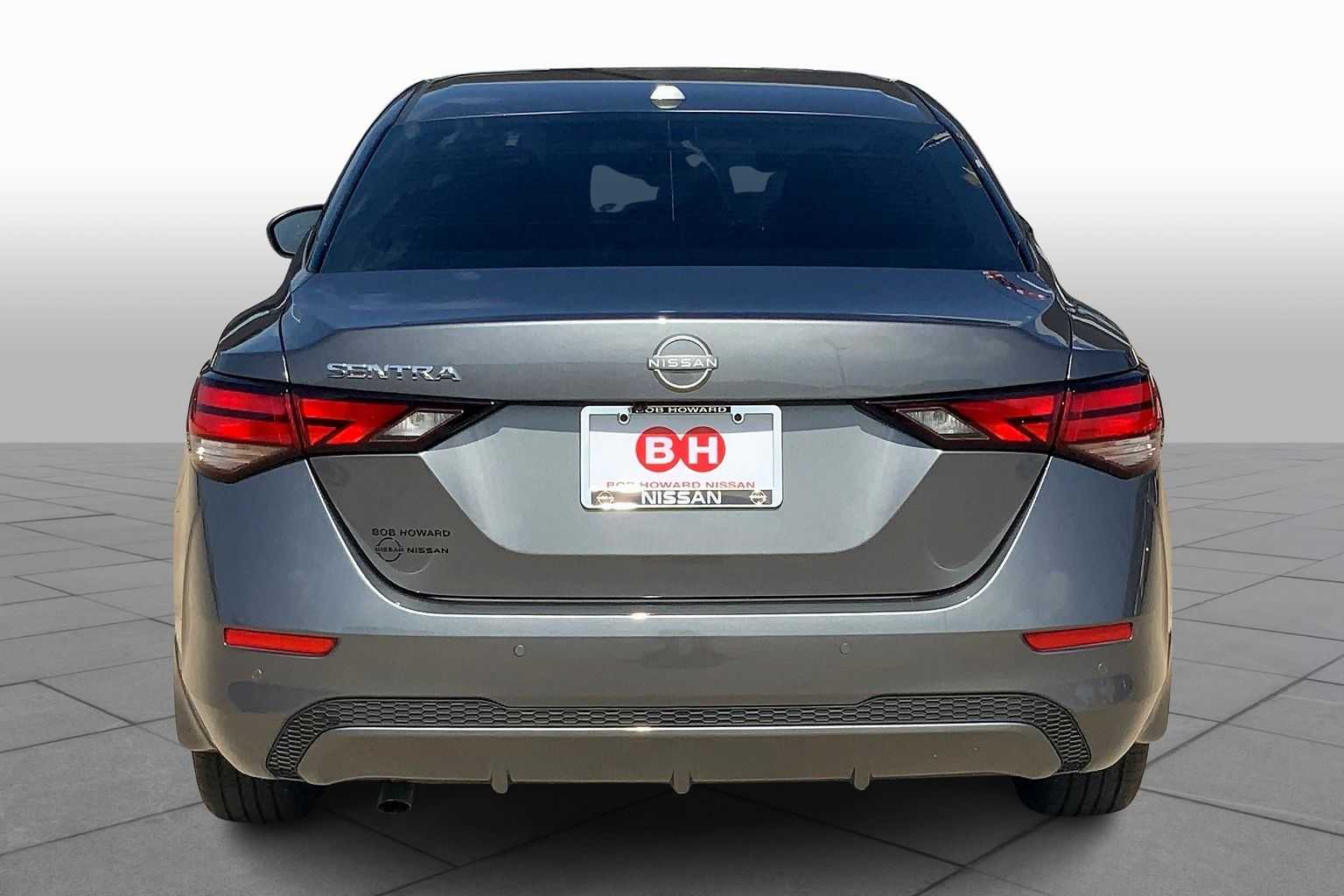 2025 Nissan Sentra SV photo 4