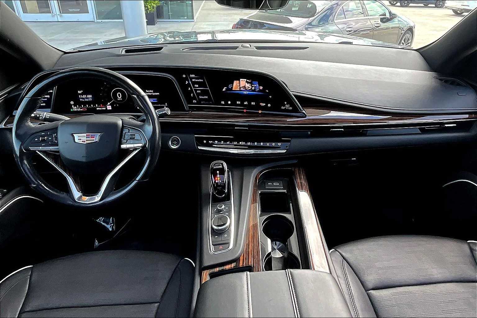 2021 Cadillac Escalade Premium Luxury photo 10