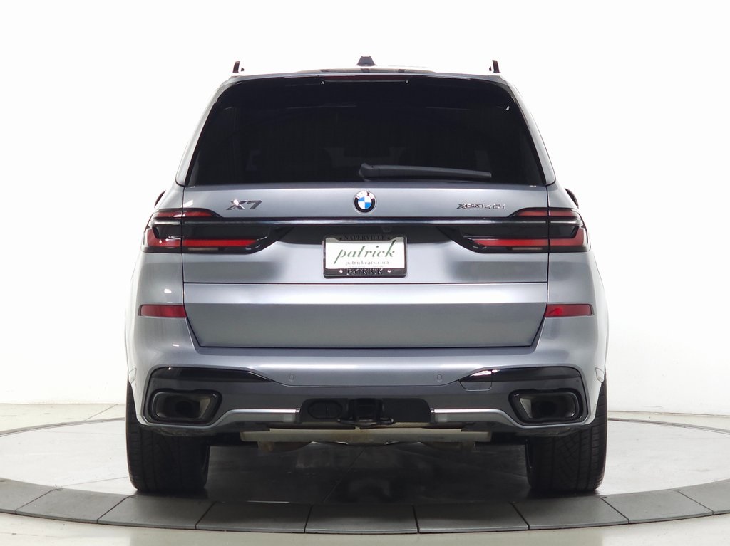2023 BMW X7 - Image 3