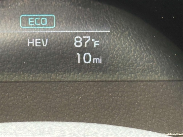 2025 Kia Sportage Plug-In Hybrid X-Line photo 23