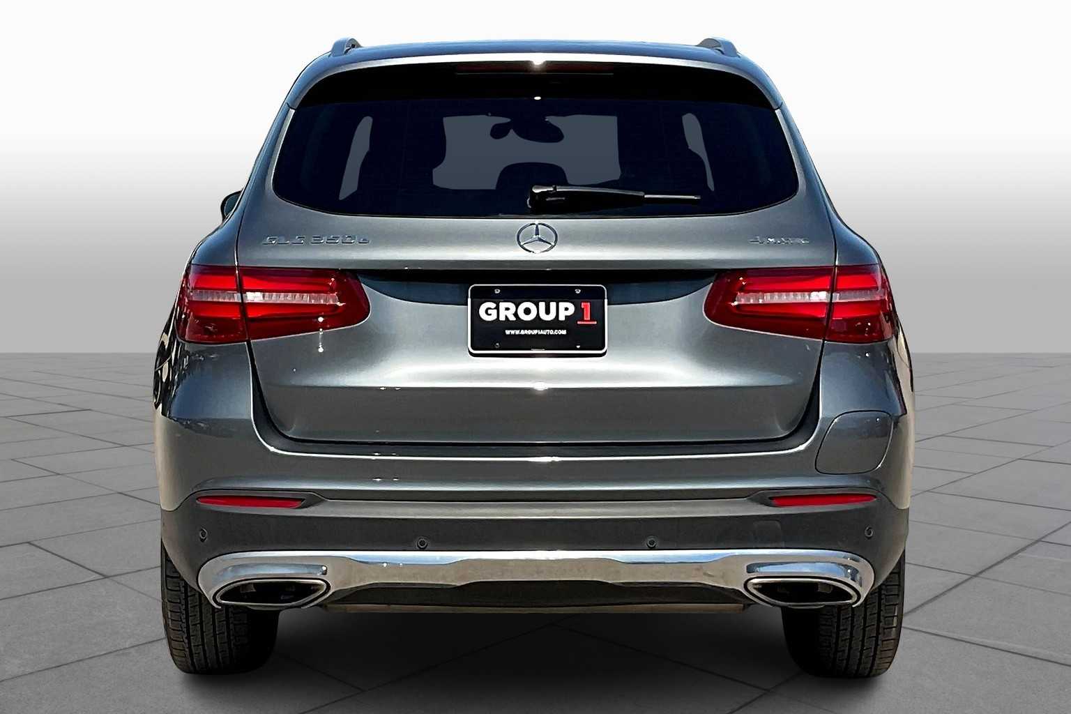 2019 Mercedes Benz GLC 350e photo 4