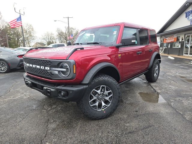 2025 Ford Bronco Badlands photo 2