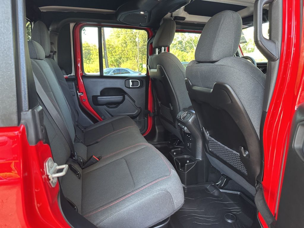 2024 Jeep Gladiator Rubicon photo 21