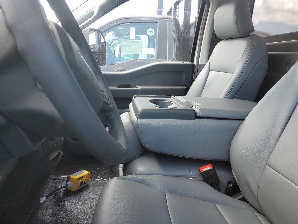 2024 Ford F-450 XL photo 3