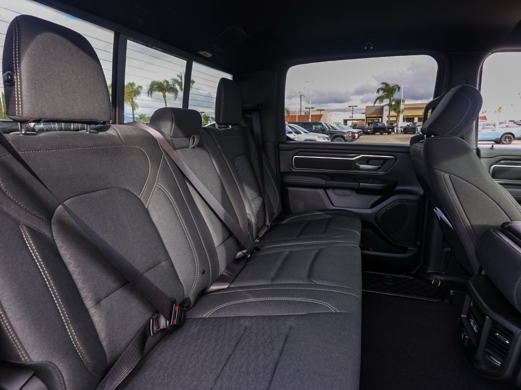 New 2026 Diamond Black Crystal Pearl-Coat Exterior Paint RAM Big Horn/Lone Star image 16