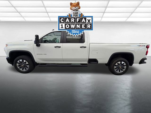 2023 Chevrolet Silverado 2500HD Custom photo 2