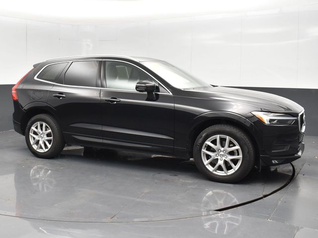 2021 Volvo XC60 T5 Momentum photo 3