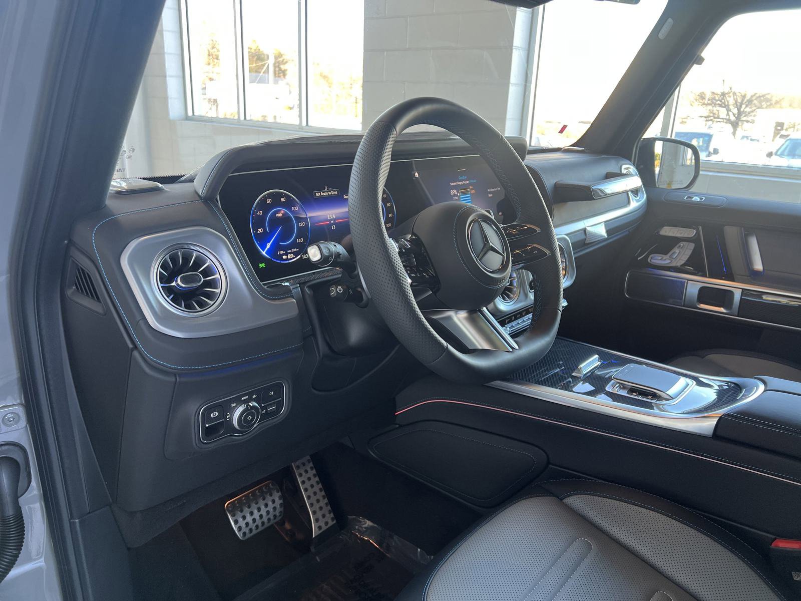 2025 Mercedes Benz G photo 18
