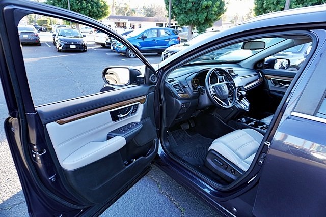 Used 2018 Black Honda Touring image 35