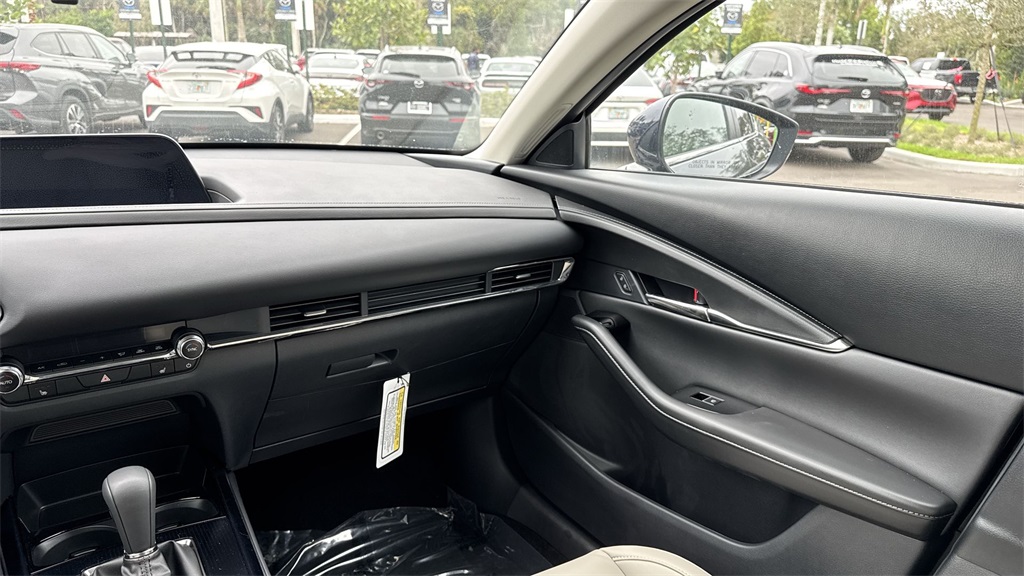 2024 Mazda CX-30 2.5 S Preferred photo 14