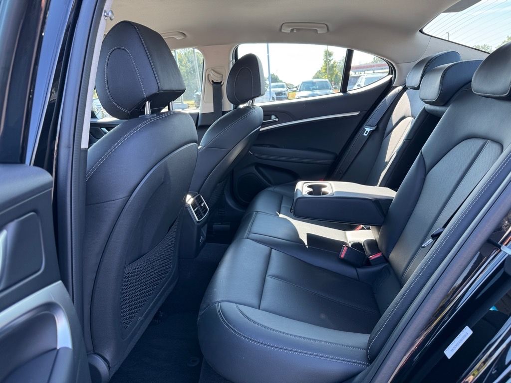2025 Genesis G70 2.5T photo 11
