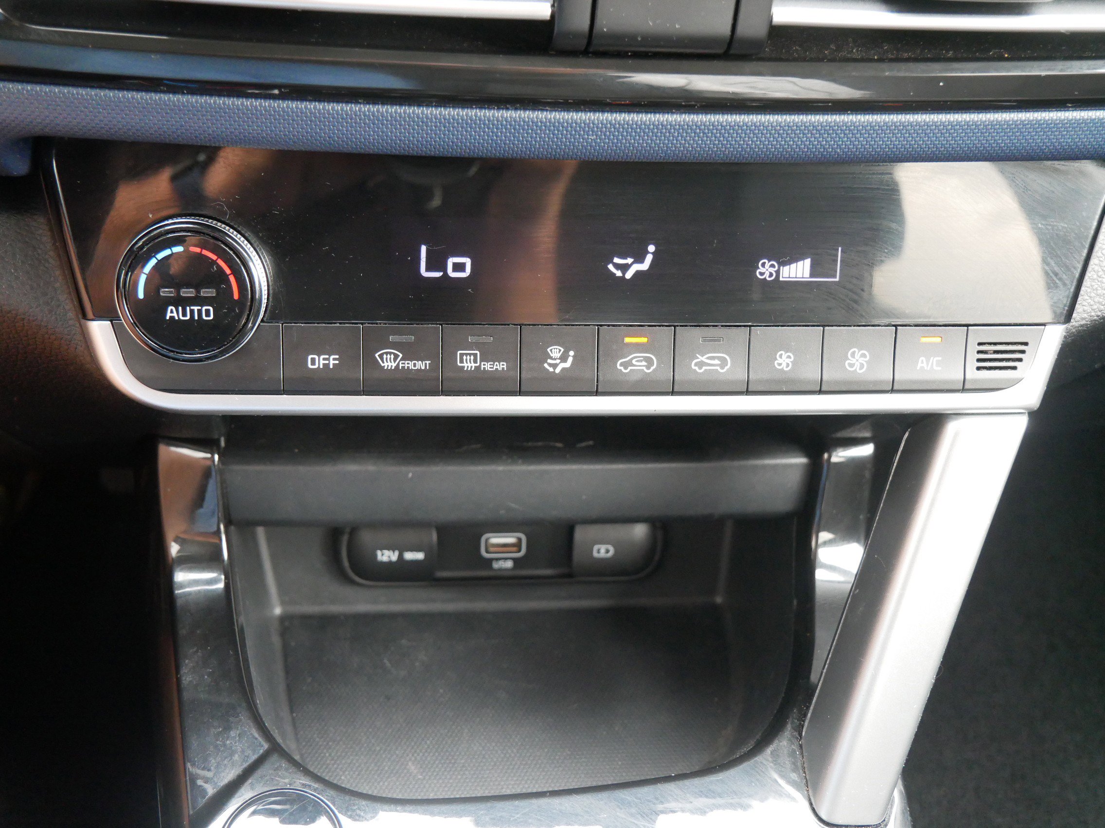 2023 Kia Seltos S photo 23