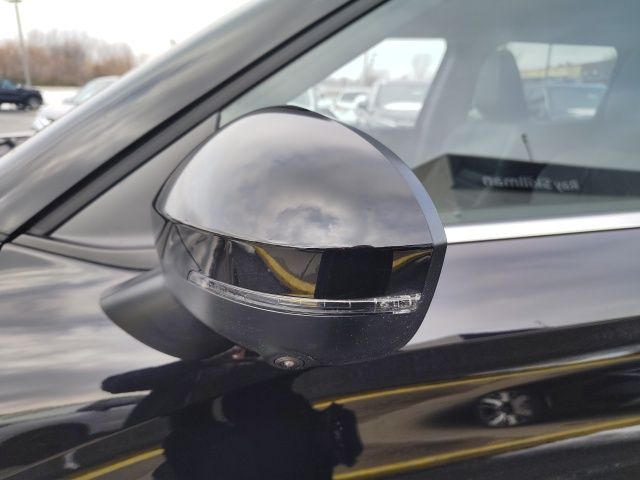 2025 Mitsubishi Outlander SE Ralliart photo 4