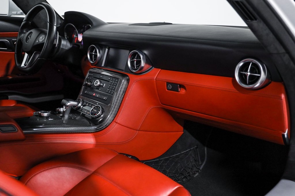 2011 Mercedes Benz SLS AMG photo 37