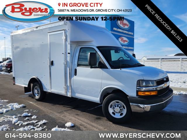 2025 Chevrolet Express Cutaway Base's photo