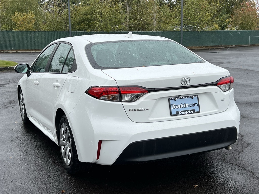 2023 Toyota Corolla LE photo 3