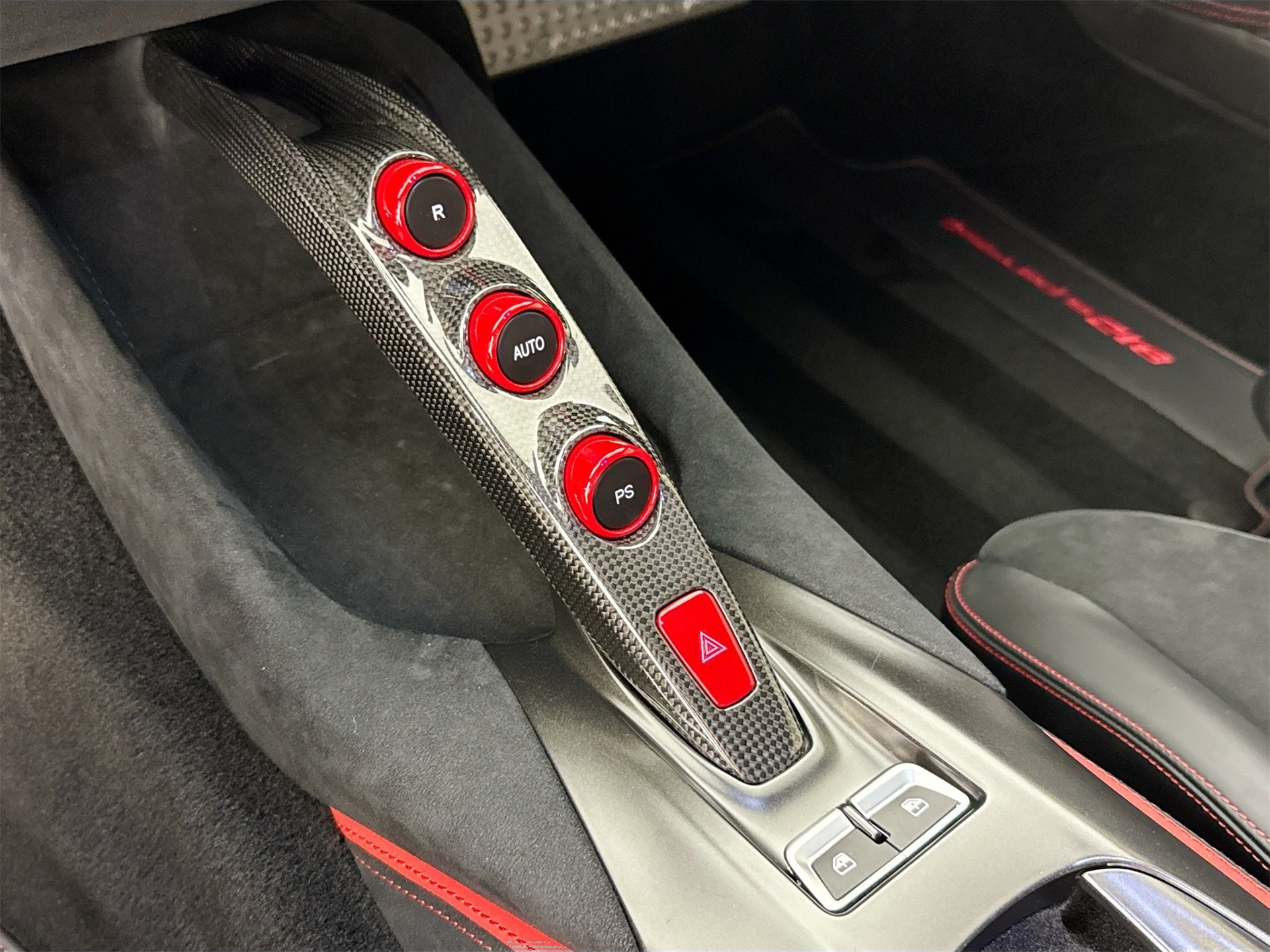 2020 Ferrari 812 Superfast Base photo 15