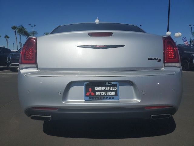 2021 Chrysler 300 S photo 8