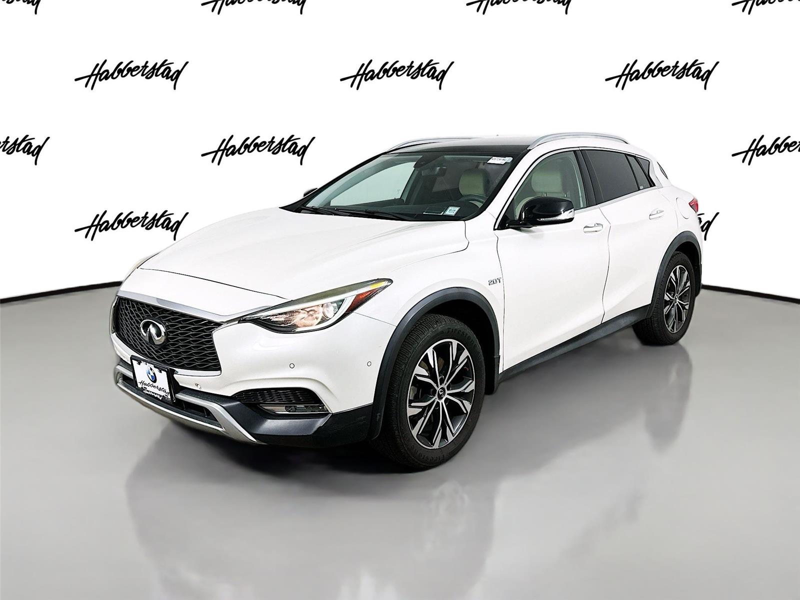 2018 INFINITI QX30 Premium's photo