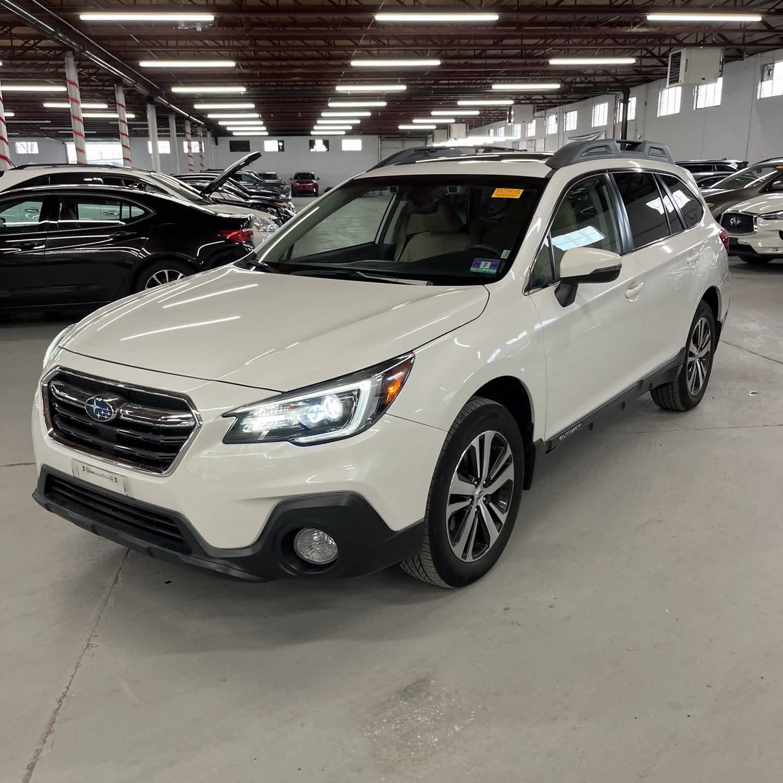 2019 Subaru Outback Limited's photo