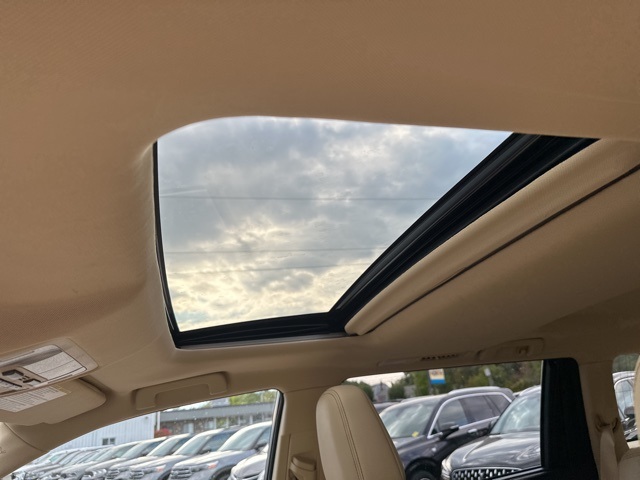 2015 Toyota Highlander Limited photo 9