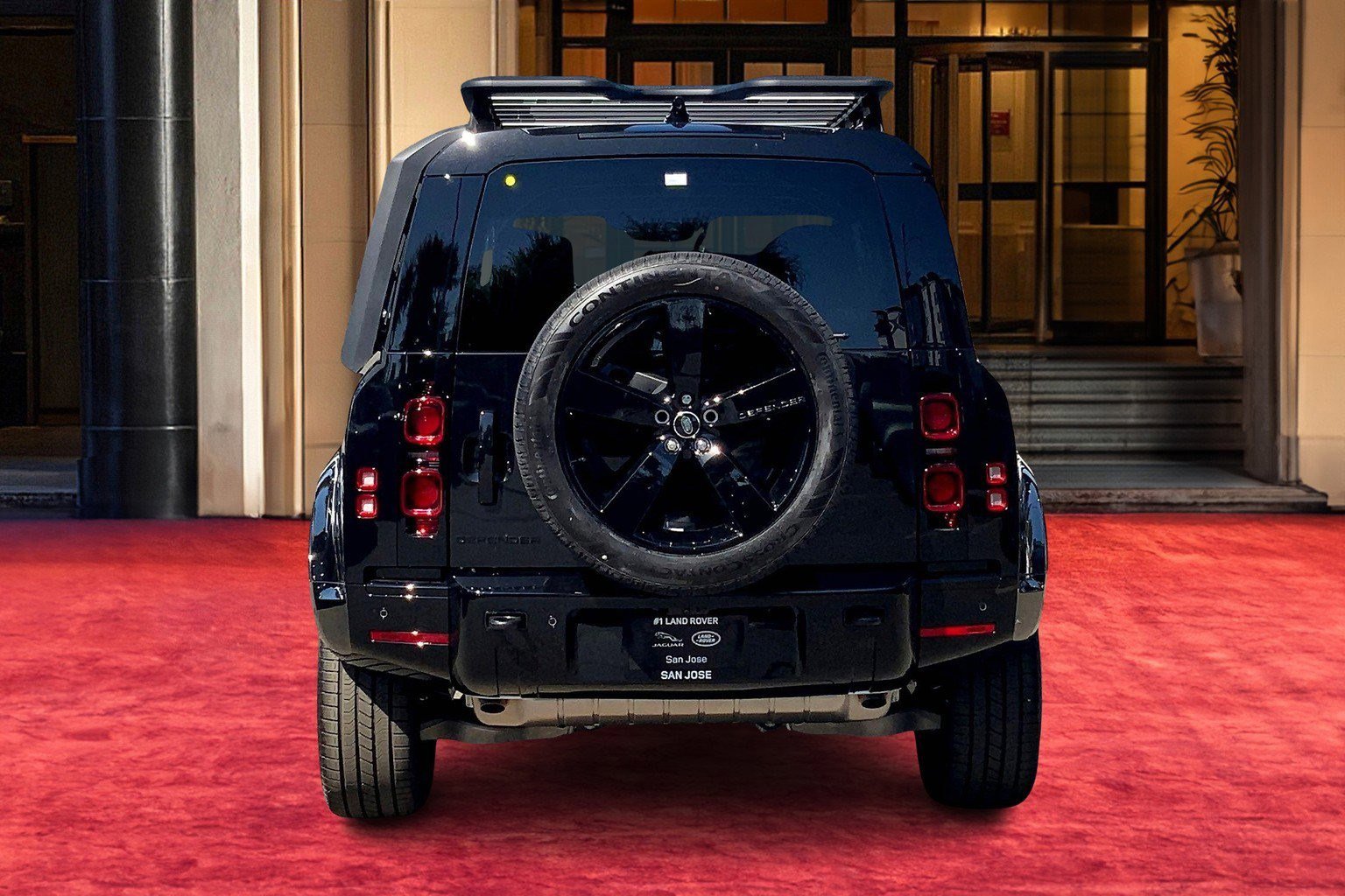 2025 Land Rover Defender 110 X-Dynamic SE photo 3