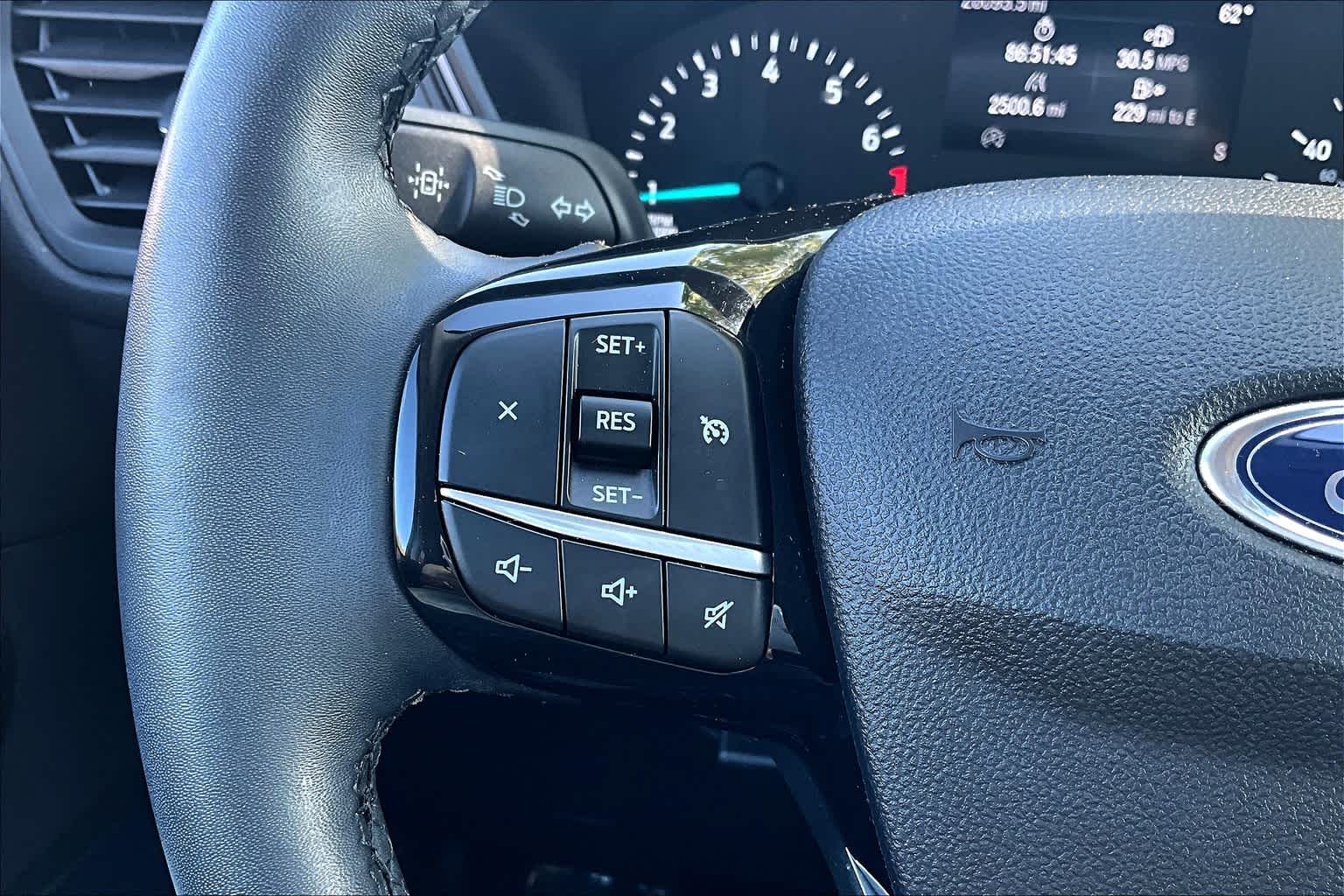 2022 Ford Escape SE photo 22